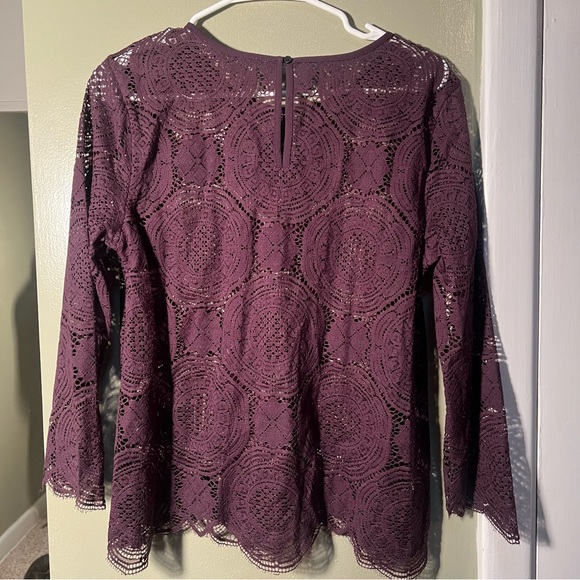 Loft Lace Blouse Plum Purple Eyelash M - Picture 6 of 10